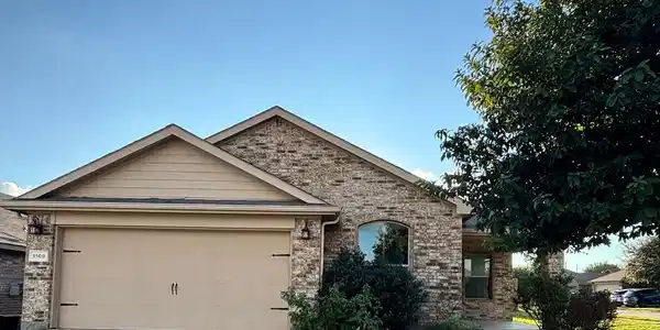 1100 Forest Glen Drive
