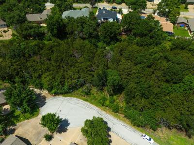5040 SANTA ELENA Court