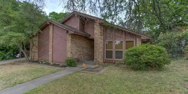 100 Valley View Court