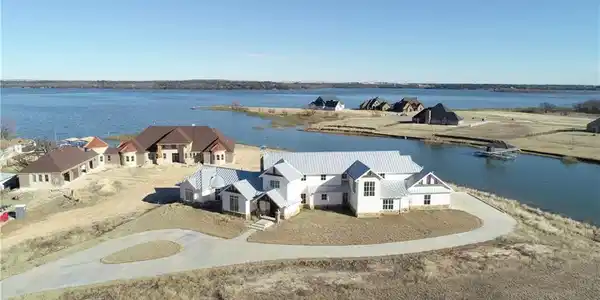 1508 Laguna Bay N