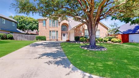 14 E Hillside Place