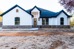 3703 Acorn Run