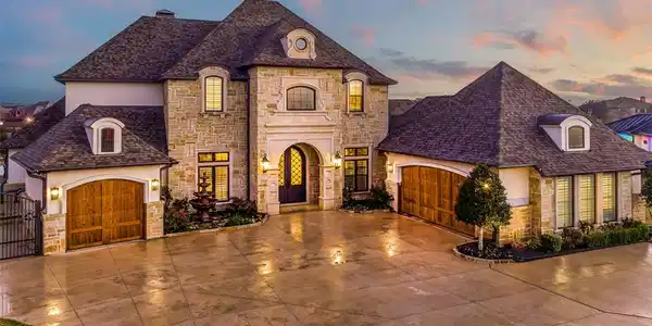 12508 Lake Shore Court N