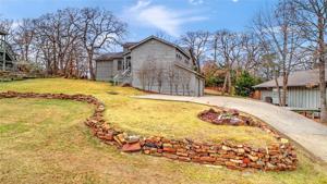 21 Whispering Road