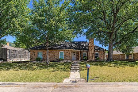 903 Village Green Drive