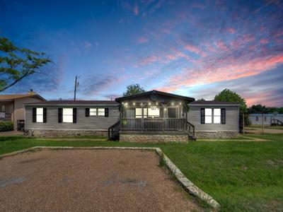5402 Clear View Drive