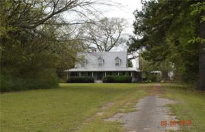 1233 County Road 1800