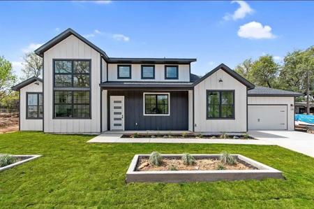 5800 N Lakeside Hills Court
