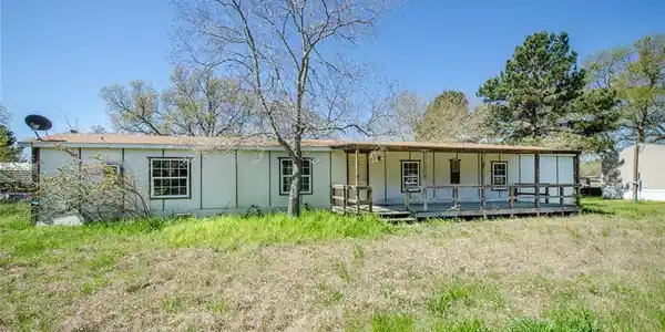 235 Southern Oaks Drive