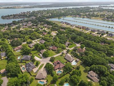 4404 Cluster Oak Court