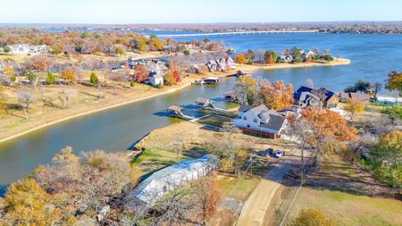 128 Meandering Way