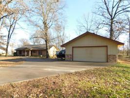 700 Private Road 5881