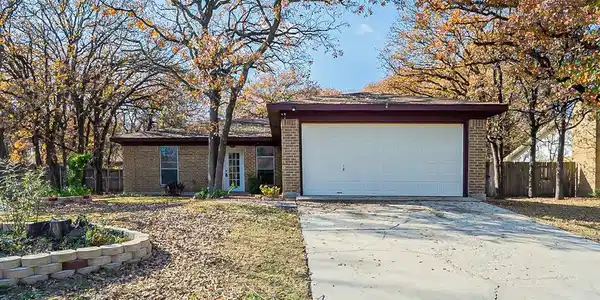 809 Lake Crest Parkway