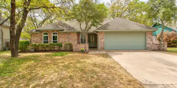 1040 Oak Ridge Drive