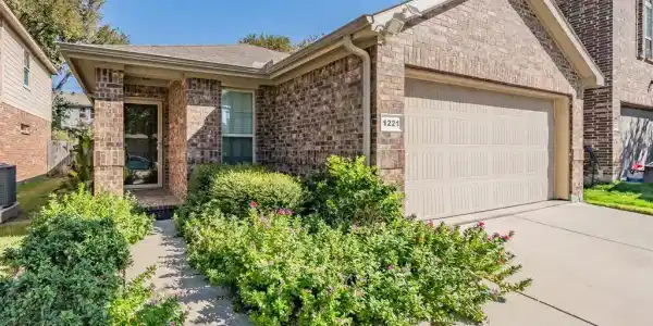 1221 Briarwood Drive