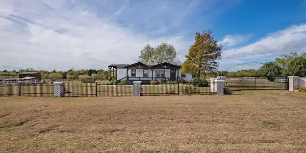 145 SE County Road 3144
