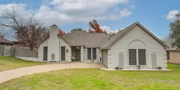 8828 Greenhaven Drive