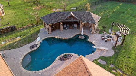 228 Crystal Court