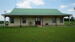 462 County Road 2904
