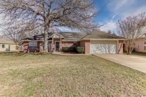 3713 Winding Way