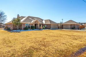 3927 E Chippewa Trail