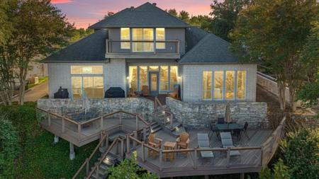 7004 Shady Bluff Court