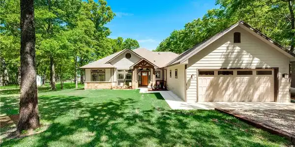 427 Susan Grove Boulevard