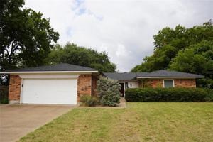 1019 Harbor Lakes Drive