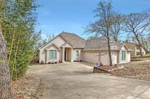 135 Lakewood Lane