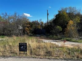 3017 Red Oak Drive