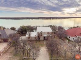 552 Oak Point