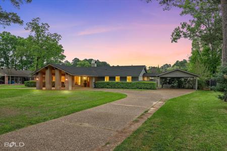 9450 Red Oak Lane