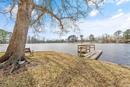 10202 E Lakeshore Drive