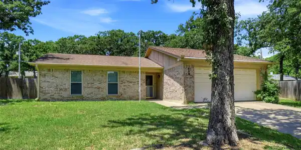 400 Woodlake Circle