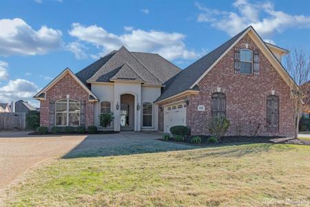 238 Arrowhead Drive