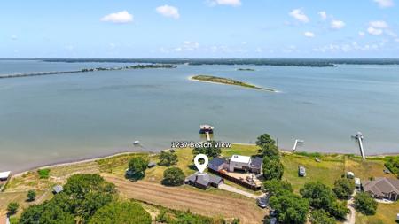 1237 Beachview