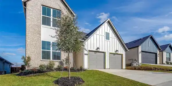 7104 Talon Bluff Drive