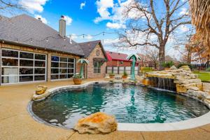 10309 Ravenswood Road