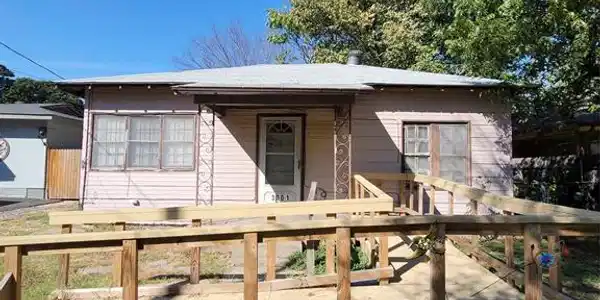 3001 Chippewa Trail