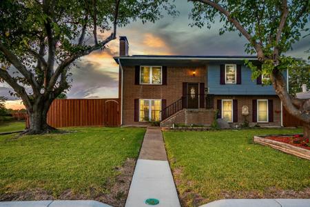 1201 Columbine Drive