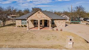 2922 Red Oak Drive