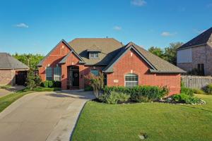 2412 Lakewood Drive
