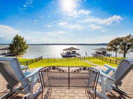 3802 Aqua Vista Court