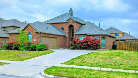 4814 Lakeway Drive