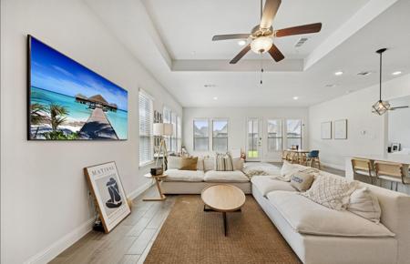 2732 Promenade