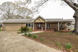 112 Holly Hill Lane