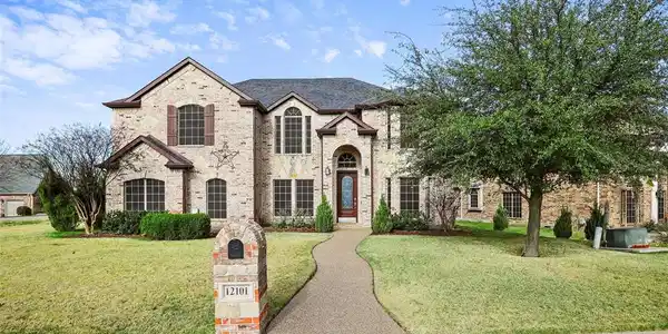 12101 Fairway Meadows Drive