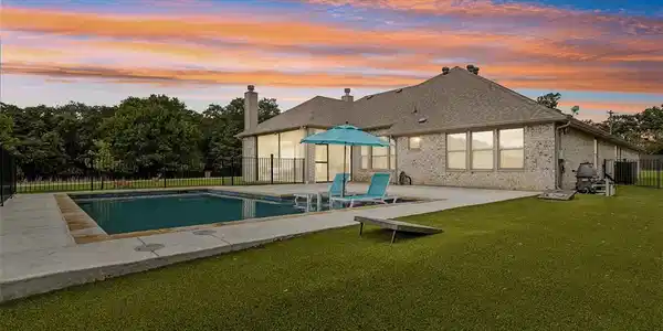 1624 Laguna Bay W