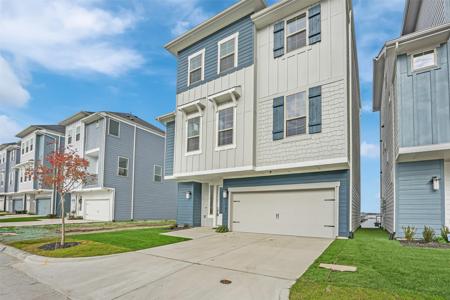 1121 Marc Place
