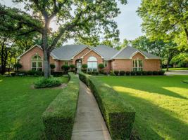 5403 FAIRWAY Circle